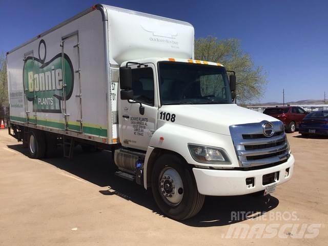 Hino 268 شاحنات ذات هيكل صندوقي