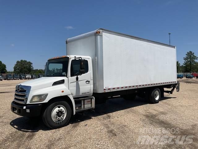 Hino 268 شاحنات ذات هيكل صندوقي
