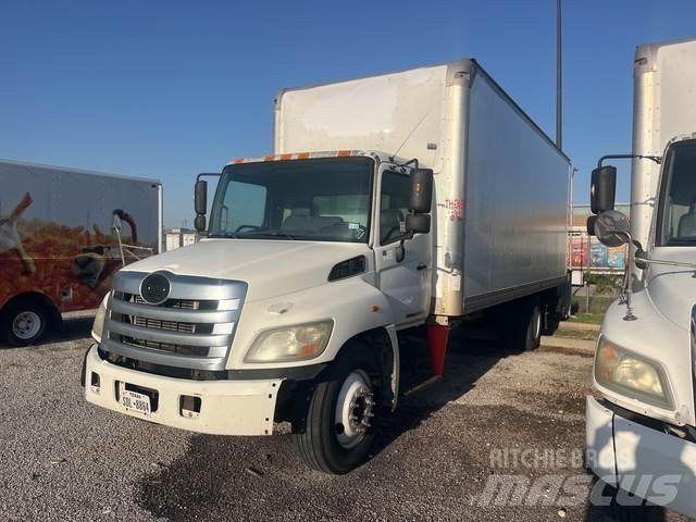 Hino 268 شاحنة مقفلة