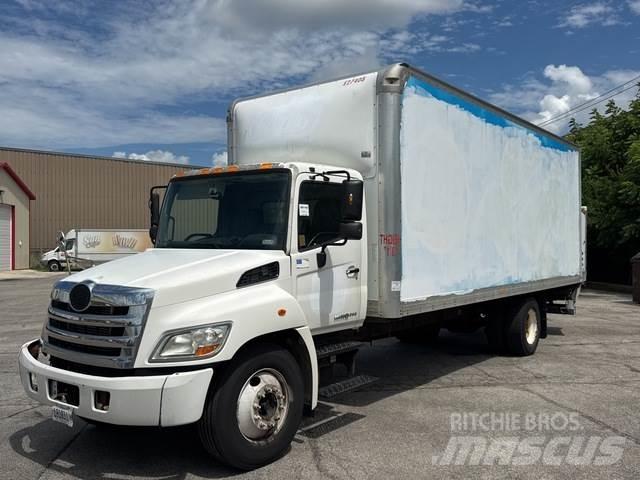 Hino 268 شاحنات ذات هيكل صندوقي