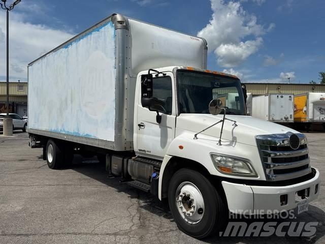 Hino 268 شاحنات ذات هيكل صندوقي