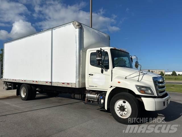 Hino 268 شاحنات ذات هيكل صندوقي