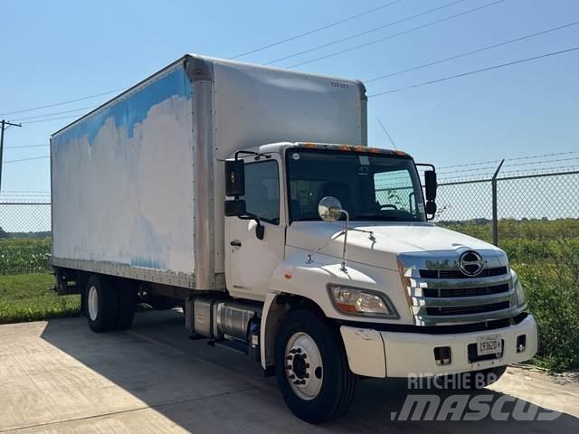 Hino 268 شاحنات ذات هيكل صندوقي