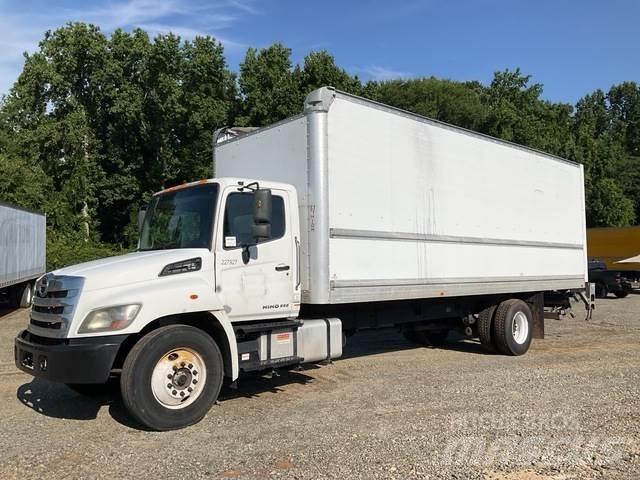 Hino 268 شاحنات ذات هيكل صندوقي