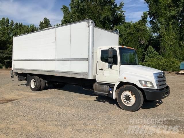 Hino 268 شاحنات ذات هيكل صندوقي