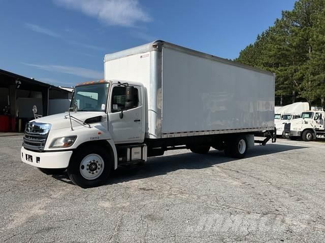 Hino 268 شاحنات ذات هيكل صندوقي