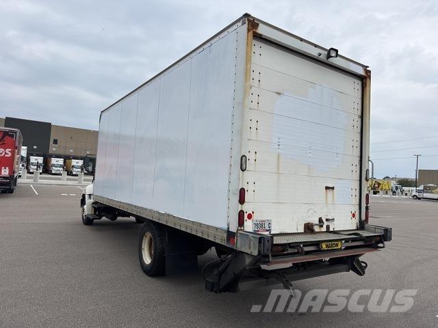Hino 268 شاحنات ذات هيكل صندوقي