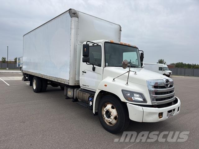 Hino 268 شاحنات ذات هيكل صندوقي