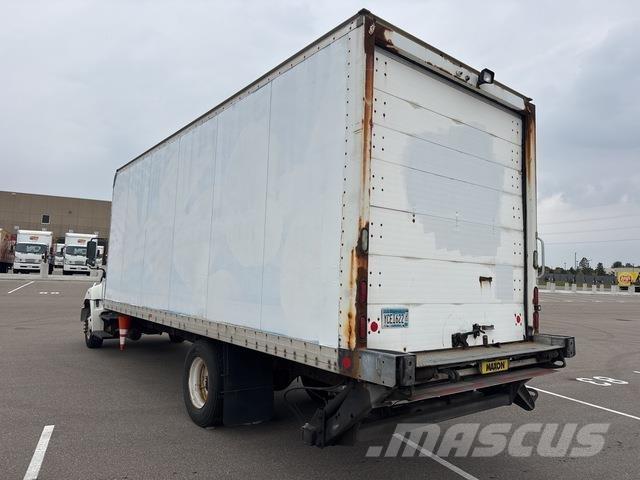 Hino 268 شاحنات ذات هيكل صندوقي