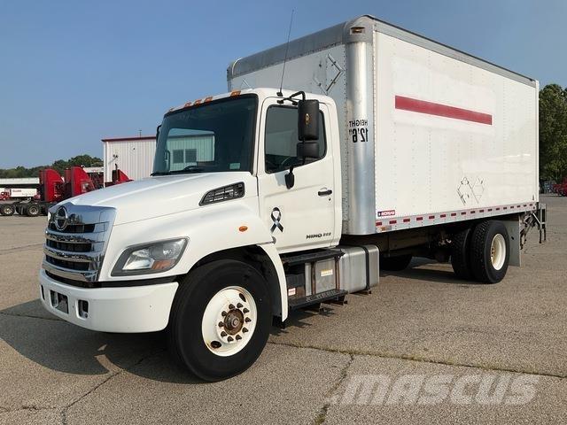 Hino 268 شاحنات ذات هيكل صندوقي