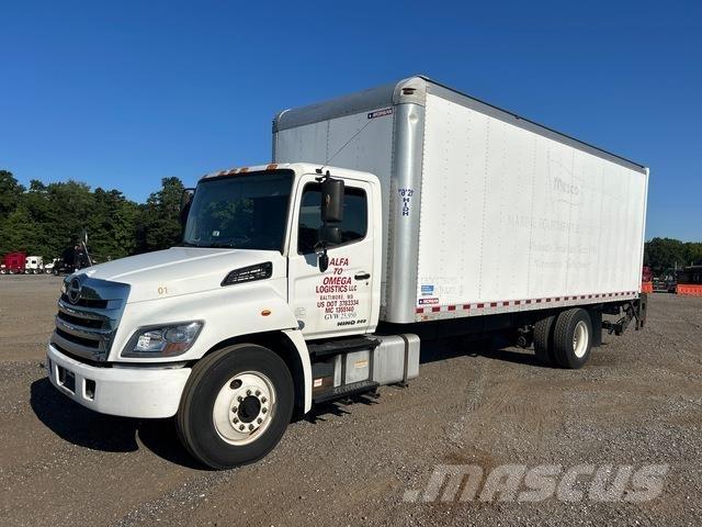 Hino 268 شاحنات ذات هيكل صندوقي