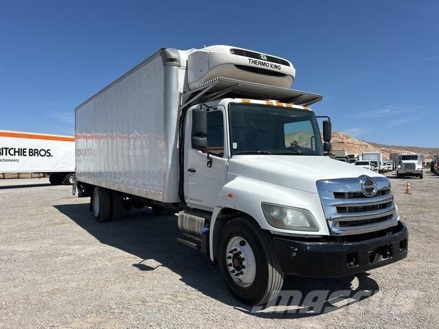 Hino 268 شاحنات بدرجة حرارة قابلة للضبط