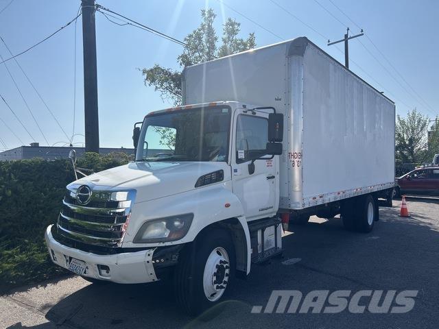 Hino 268 شاحنات ذات هيكل صندوقي