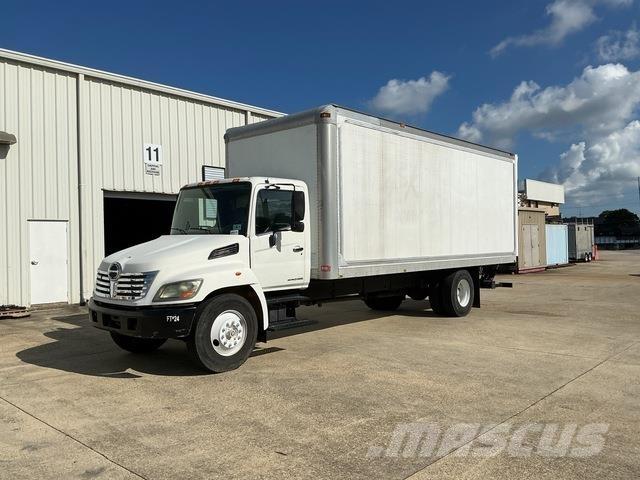 Hino 268 شاحنات ذات هيكل صندوقي