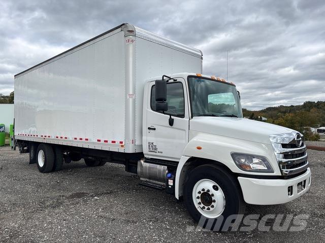 Hino 268 شاحنات ذات هيكل صندوقي