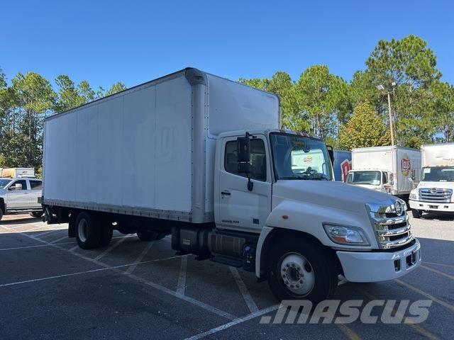 Hino 268 شاحنات ذات هيكل صندوقي