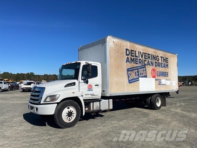 Hino 268 شاحنات بغطاء جانبي