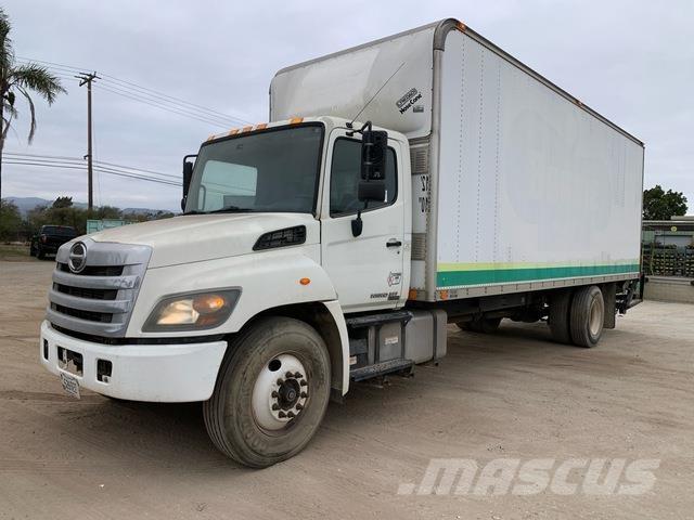 Hino 268 شاحنات ذات هيكل صندوقي