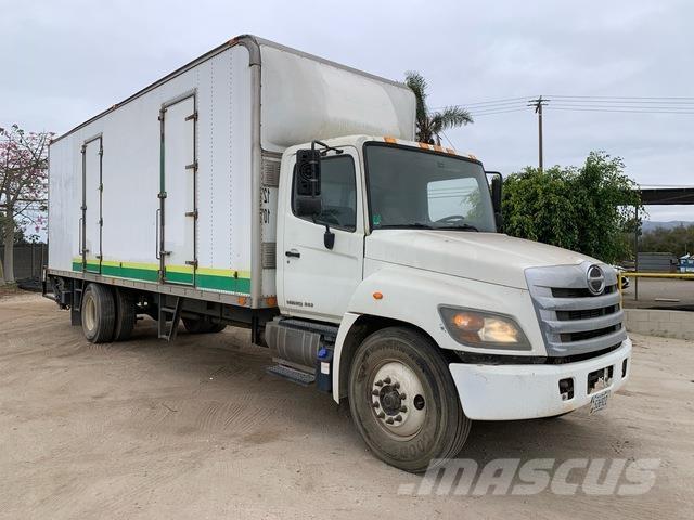 Hino 268 شاحنات ذات هيكل صندوقي
