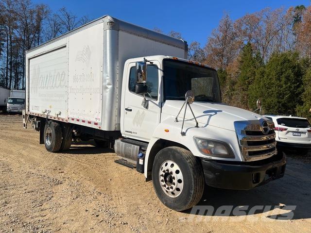 Hino 268 شاحنات ذات هيكل صندوقي