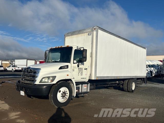 Hino 268 شاحنات ذات هيكل صندوقي