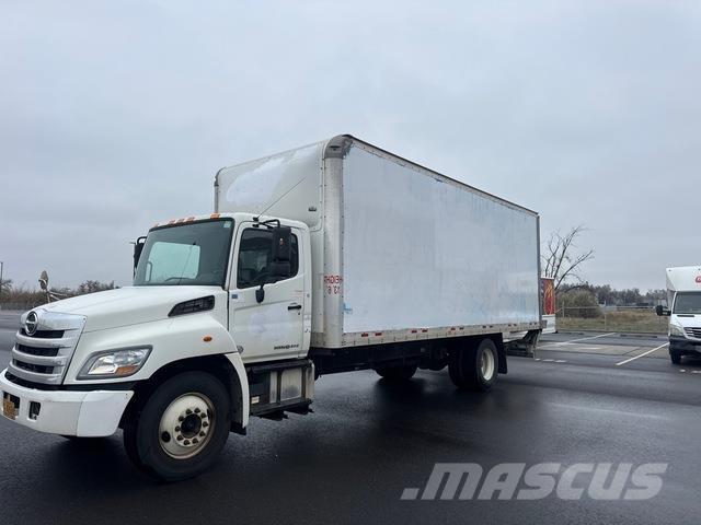 Hino 268 شاحنات ذات هيكل صندوقي