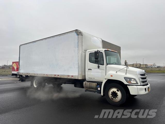 Hino 268 شاحنات ذات هيكل صندوقي