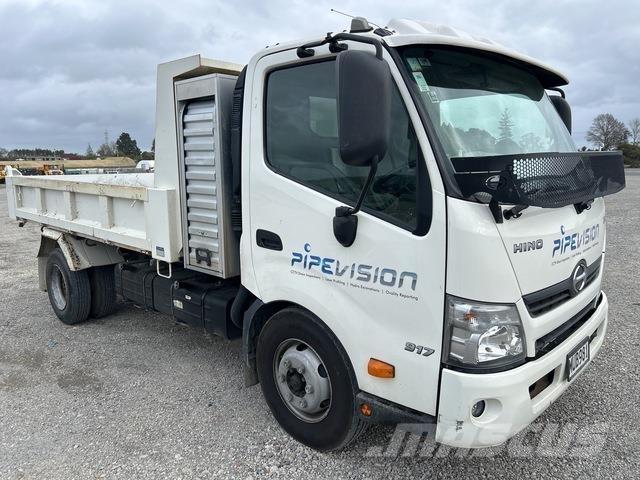 Hino 300 917 شاحنات قلابة