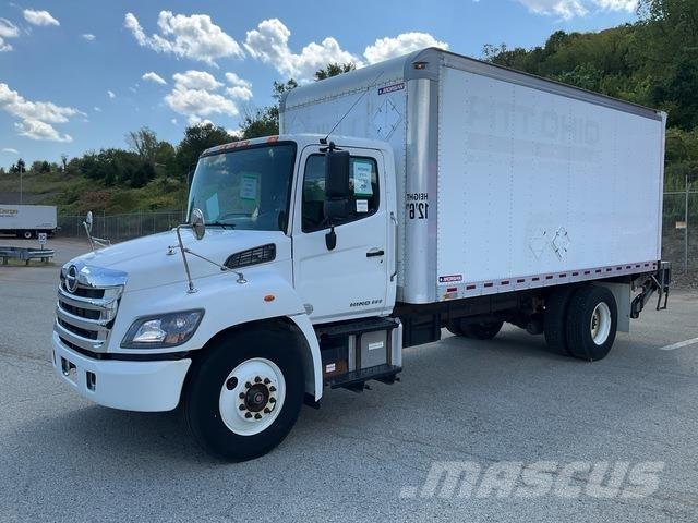 Hino 338 شاحنات ذات هيكل صندوقي