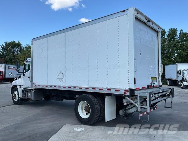 Hino 338 شاحنات ذات هيكل صندوقي