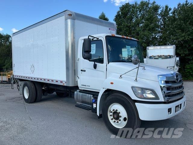 Hino 338 شاحنات ذات هيكل صندوقي