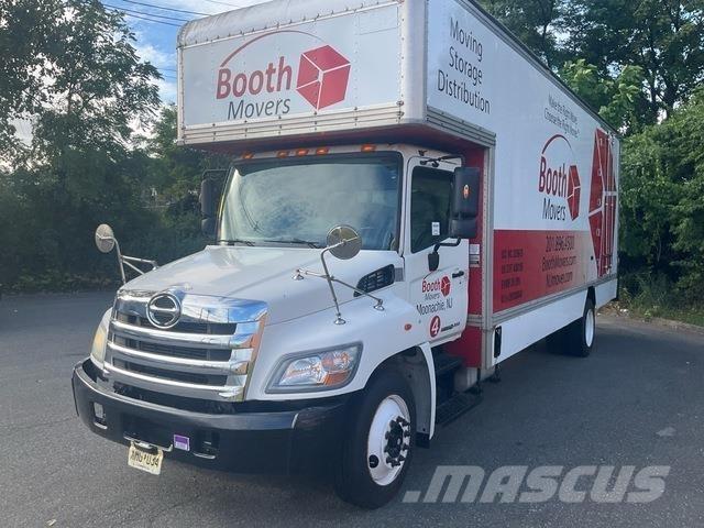 Hino 338 شاحنات ذات هيكل صندوقي