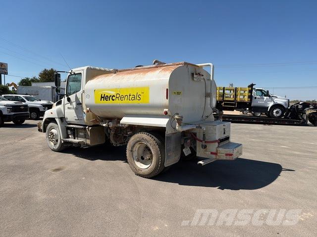 Hino 338 صهاريج مياه