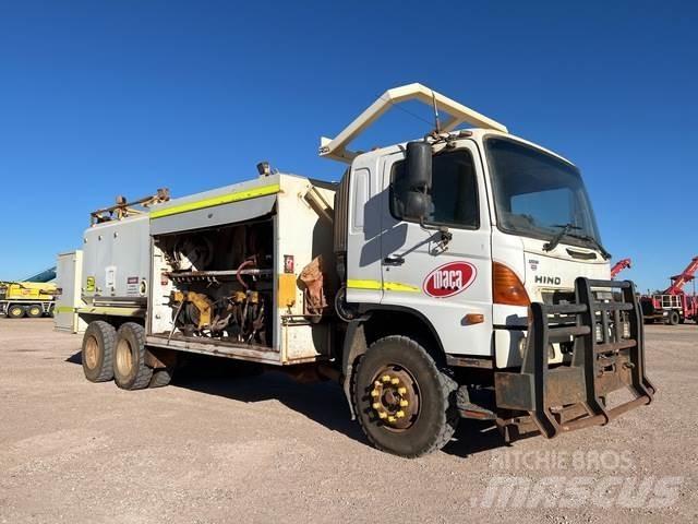 Hino FM500 شاحنات ذات صهاريج