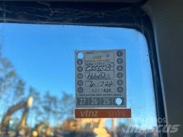 Hino Ranger صهاريج مياه