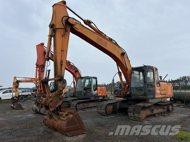 Hitachi ZX200 حفارات زحافة