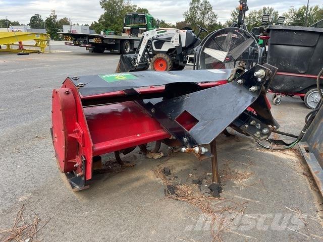 Howse RTC62 الكاسحات وقلابات التربة ذات المحركات