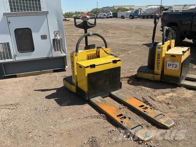 Hyster B60ZAC شاحنة يدوية بمنصة نقالة