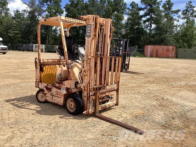 Hyster E40XL شاحنات ذات رافعات شوكية تعمل بالكهرباء