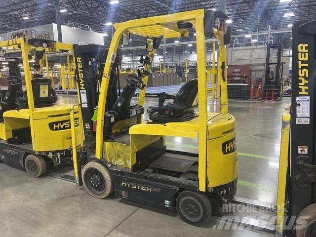 Hyster E50XN شاحنات ذات رافعات شوكية تعمل بالكهرباء