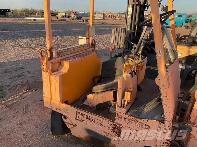 Hyster E60XL شاحنات ذات رافعات شوكية تعمل بالكهرباء