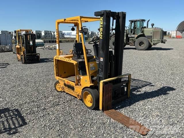 Hyster E65Z-40 شاحنات ذات رافعات شوكية تعمل بالكهرباء