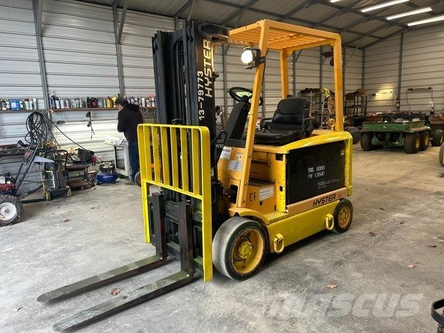 Hyster E65Z-40 شاحنات ذات رافعات شوكية تعمل بالكهرباء