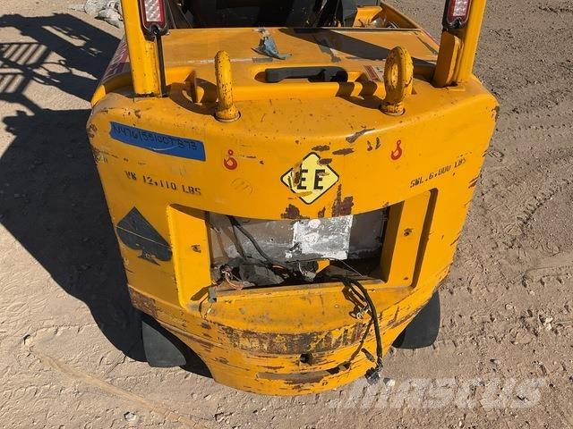 Hyster E65Z-40 شاحنات ذات رافعات شوكية تعمل بالكهرباء