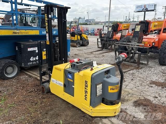 Hyster W40ZC شاحنات مناولة ذاتية الدفع