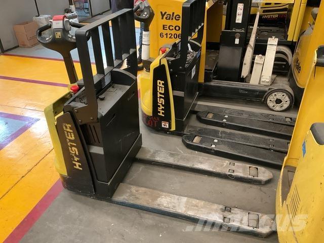 Hyster W45Z-HD شاحنة يدوية بمنصة نقالة