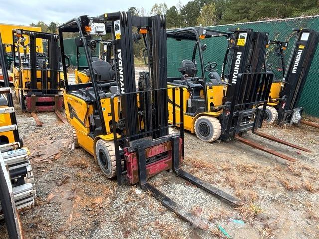 Hyundai 25B-9U شاحنات ذات رافعات شوكية تعمل بالكهرباء