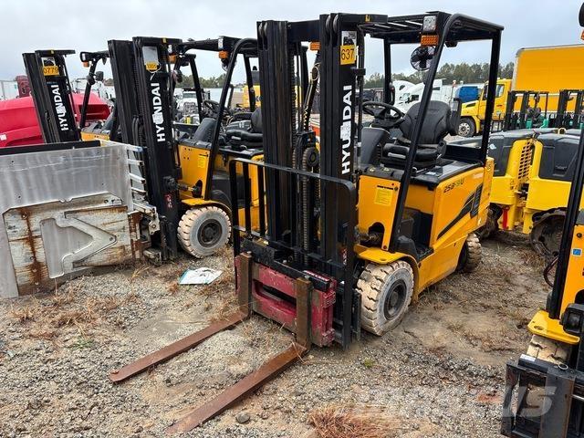 Hyundai 25B-9U شاحنات ذات رافعات شوكية تعمل بالكهرباء