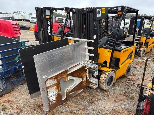 Hyundai 25B-9U شاحنات ذات رافعات شوكية تعمل بالكهرباء