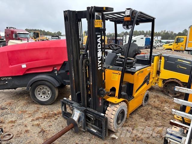 Hyundai 25B-9U شاحنات ذات رافعات شوكية تعمل بالكهرباء